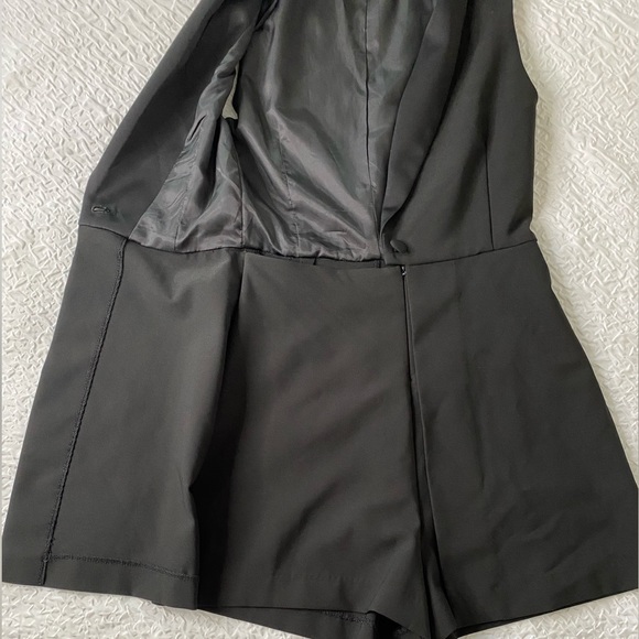 Elegant Cocktail Black Deep V-Neck Romper - Picture 7 of 11